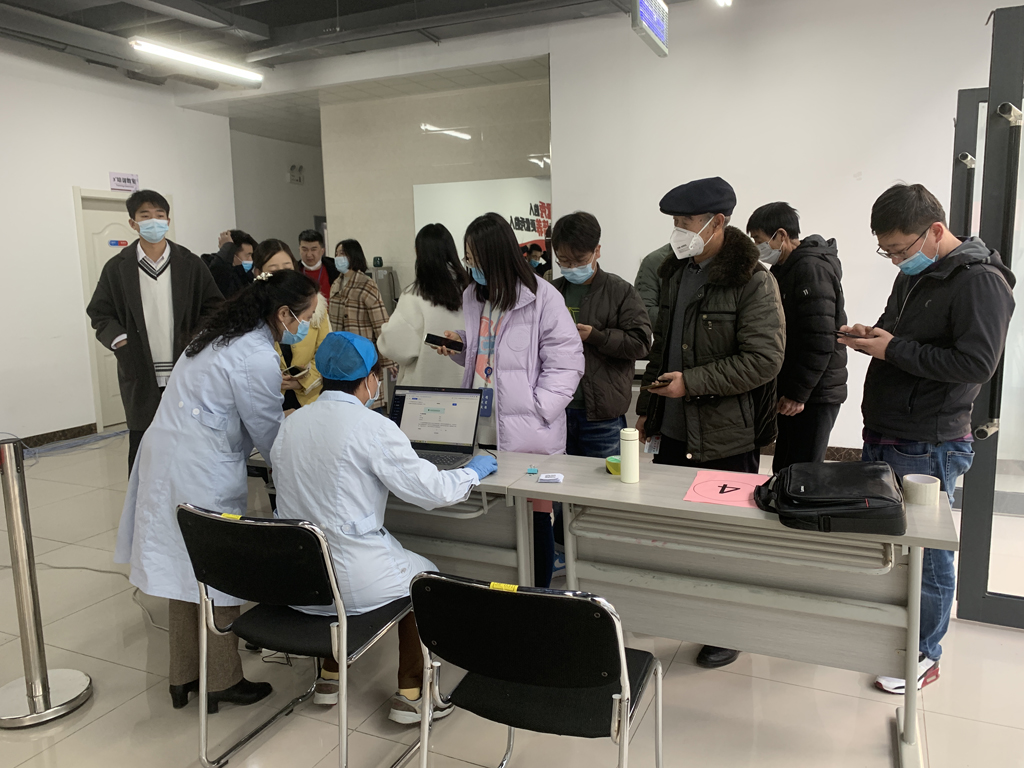 BB贝博微电组织开展疫苗加强针的接种工作